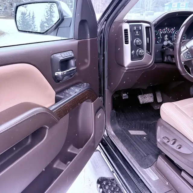 2018 GMC Denali 1500 crew cab 4wd in Cars & Trucks in St. Albert - Image 9