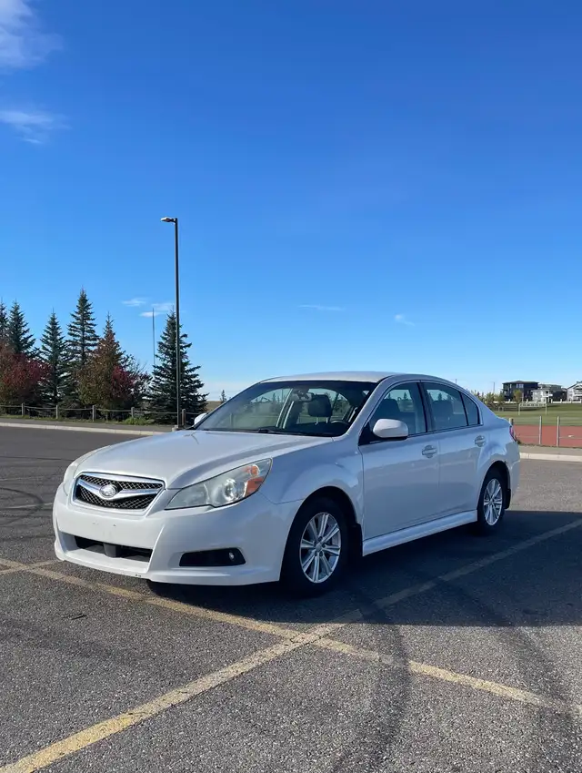 2011 Subaru Legacy in Cars & Trucks in Lethbridge - Image 6