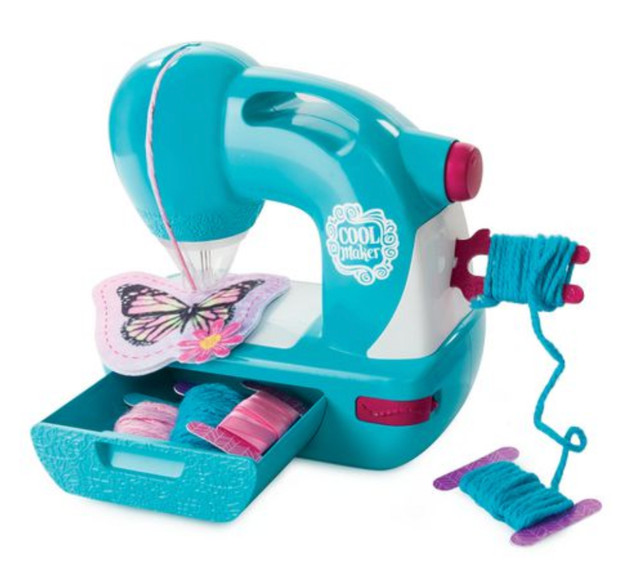 Sewing Machine Kit with 2 Refills in Toys & Games in City of Toronto - Image 3