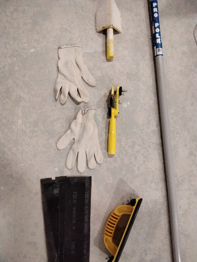 Professional paint pole with attachments.12 ft. in Hand Tools in Winnipeg