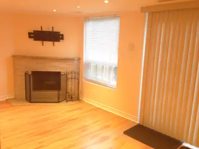 Large bachelor apartment on a ground floor.