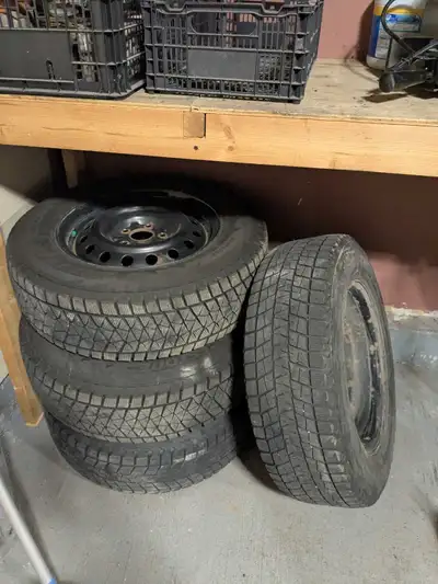 Good condition bridgestone Blizzak winter tire. Include 16 inch steel rims. Bolt pattern is 5x114.3m...