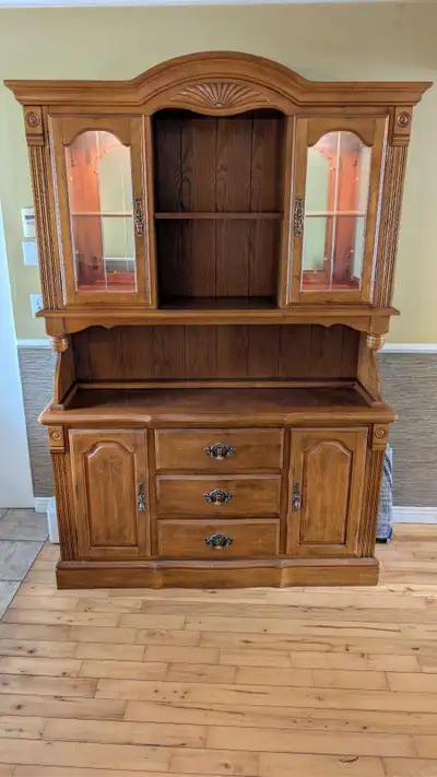 meuble/buffet excellente condition (négociable), View more