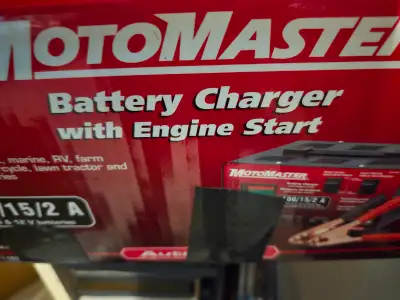 MotoMaster Battery Charger with Engine Start (15 Amp / 2 Amp settings). Fully working and in excelle...