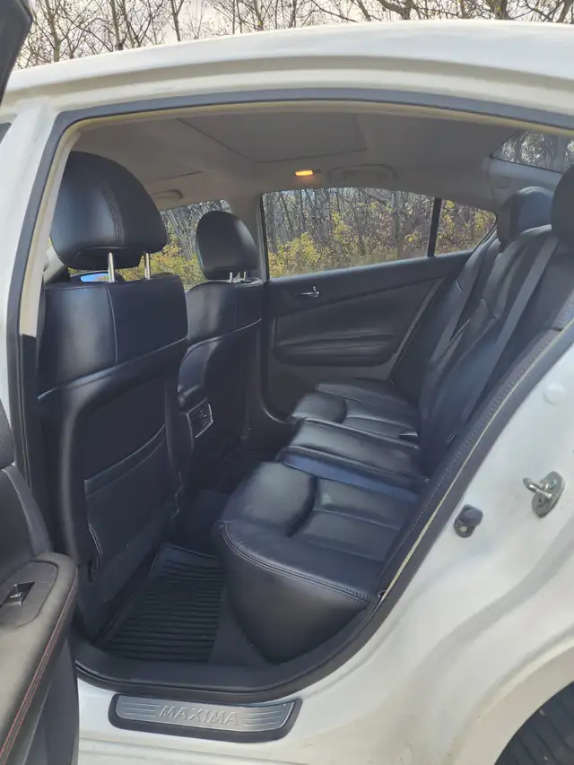 2011 Nissan Maxima SV Premium606387616320081927