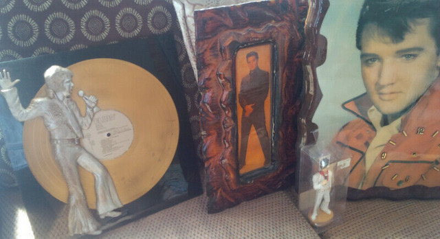 Many Different Elvis Items, $10 Each, See Pictures in Arts & Collectibles in Kitchener / Waterloo - Image 4