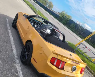 2012 Mustang GT5.0 Premium convertable. This GT5.0 is more than a car; it's a statement of power, St...