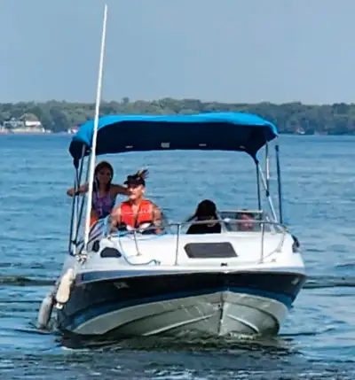 1989 19ft Bayliner Capri Cuddy for sale. Trailer included. Bimini top, fish finder, C.B. marine radi...