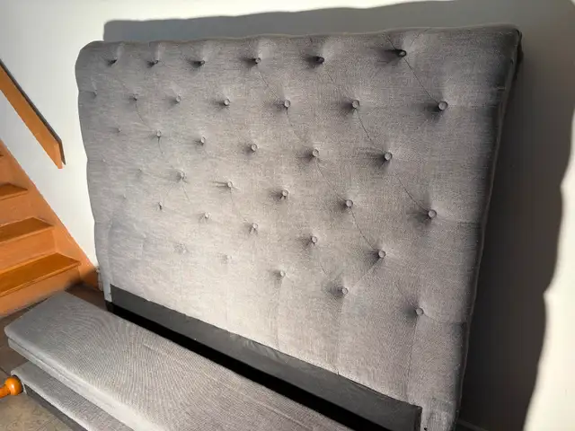 Lit Queen Roma Bedroom (Brick) - good condition - Gray63010223876481122