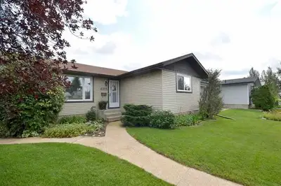$1,550 – Modern 2-Bedroom Basement Suite in Royal Gardens