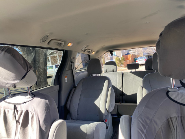 2019 Toyota Sienna LE in Cars & Trucks in Saskatoon - Image 4