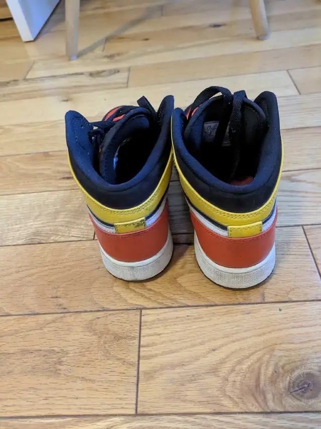 Nike Air Jordan size 5.5 in Women's - Shoes in City of Montréal - Image 4