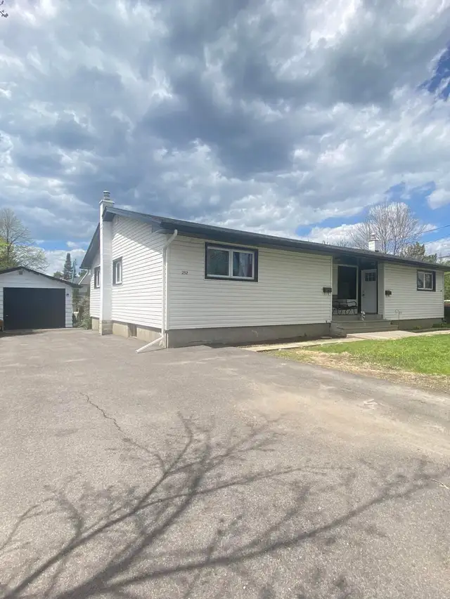 Renovated 1 Bed 1 Bath