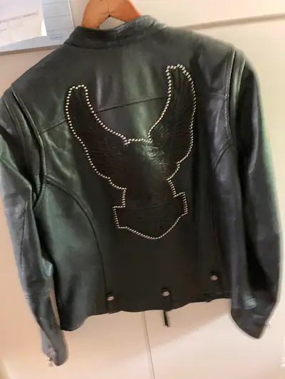 Very nice woman’s medium Harley Davidson jacket