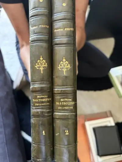 Livres d'histoire antiques, View more