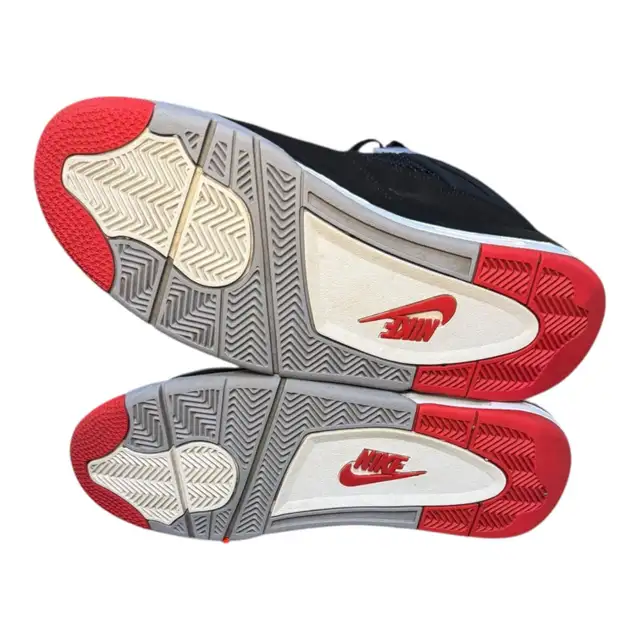 Jordan 4 Bred 2019 Size 10.5 (308497 060) in Men's Shoes in Markham / York Region - Image 6