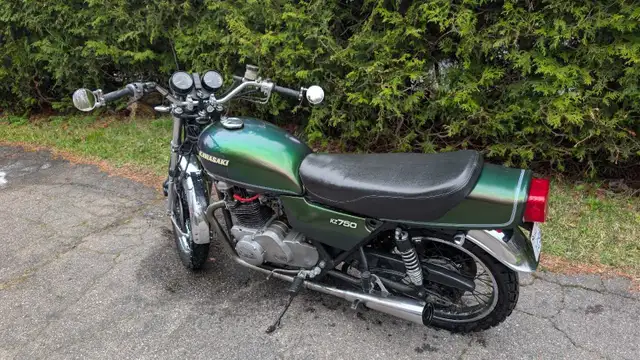 Vintage 70s motorcycle - 1977 Kawasaki 750B in Street, Cruisers & Choppers in Sault Ste. Marie - Image 5