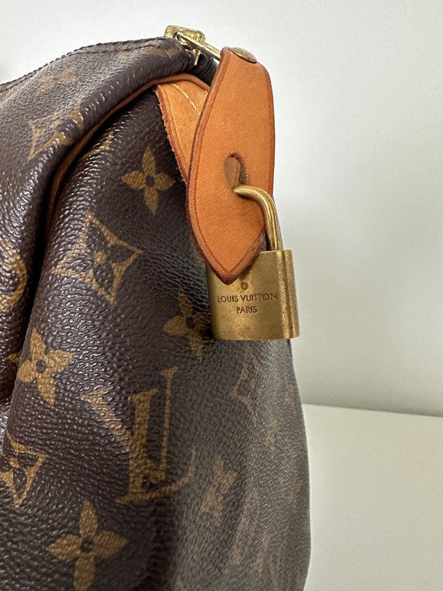 Louis Vuitton - Speedy 35 in Women's - Bags & Wallets in Mississauga / Peel Region - Image 2