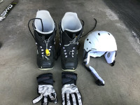 SnowBoard, Boots & Helmet.