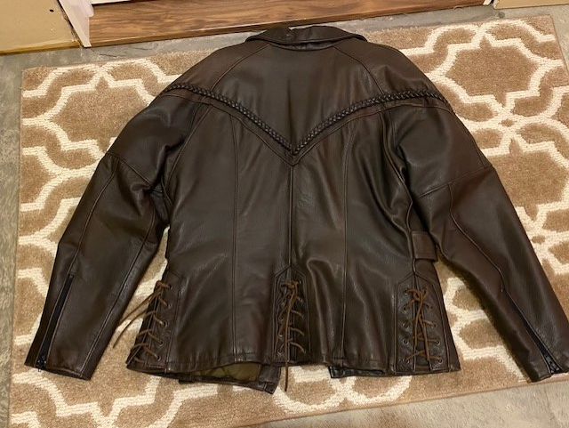Manteau et chaps en cuir brun pour femme pour moto in Women's - Tops & Outerwear in Sherbrooke - Image 4