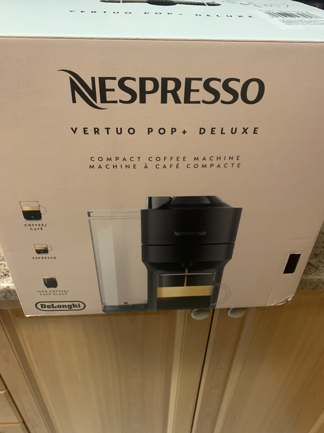 Nespresso Coffee / Expresso Machine in Coffee Makers in Kingston - Image 5
