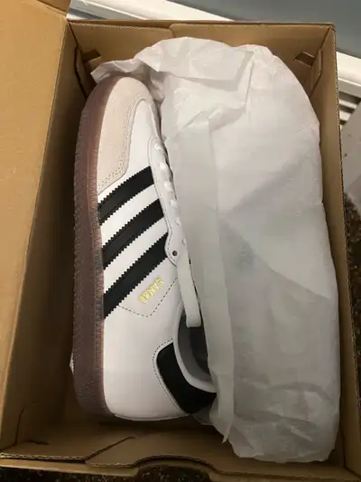 white adult samba unisex shoes, View more