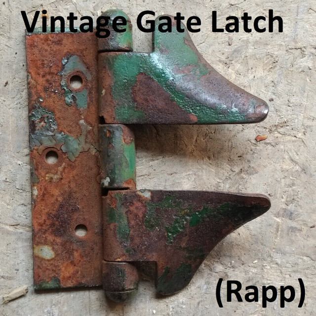 Chain Link Gate - 32(w) x 42, Vintage Gate and Latch in Decks & Fences in Markham / York Region - Image 2