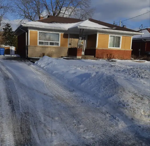 Maison a louer renovee hopital  cLemoyne, longueuil, 2 parking, in Long Term Rentals in Longueuil / South Shore - Image 11