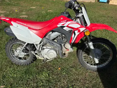 This 2021 Honda CRF 110F is a fantastic entry-level dirt bike, showing some signs of wear but mainta...