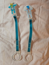 2x pacifier clips