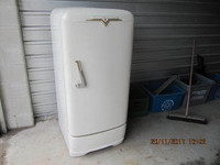 Vintage Crosley Shelvador CAE8 Refrigerator Circa1940-50'sWorks