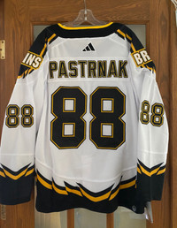David Pastrnak Boston Bruins jersey Reverse (New) Large or XL
