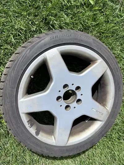 Selling set of 4 wheels and winter tires assembly. Tire is a Haida HD617 studless winter tire in siz...
