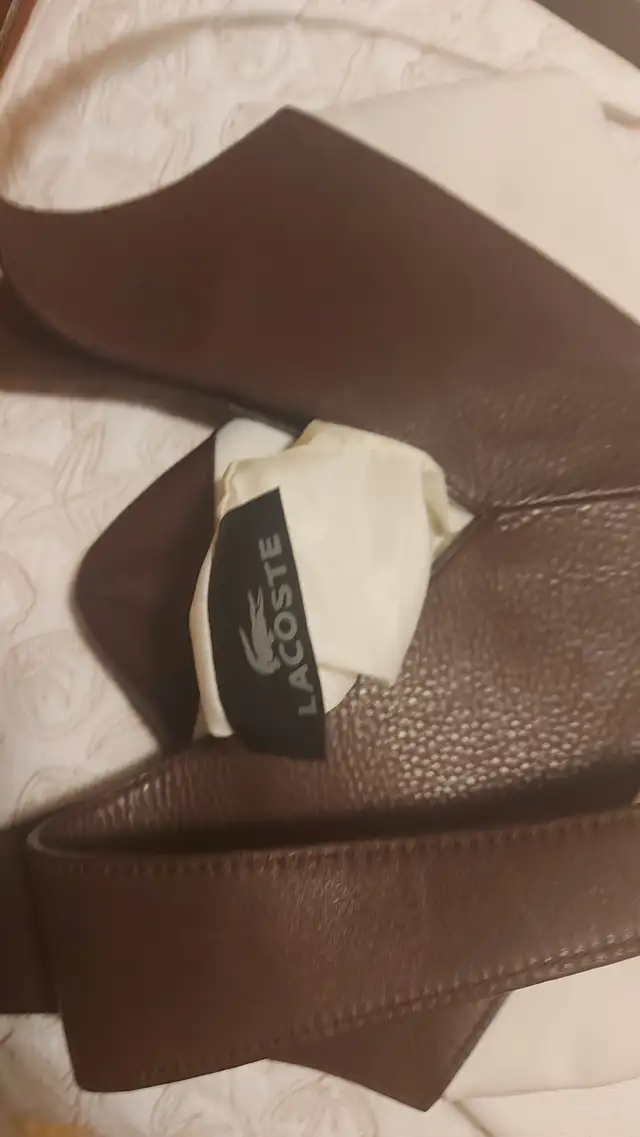 Lacoste canvas purse in Women's - Bags & Wallets in Ottawa - Image 5