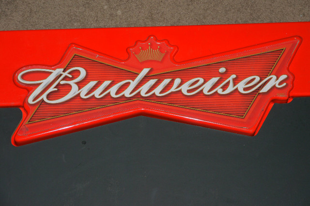 Budweiser Chalkboard dans Art et objets de collection  à Laval/Rive Nord - Image 4