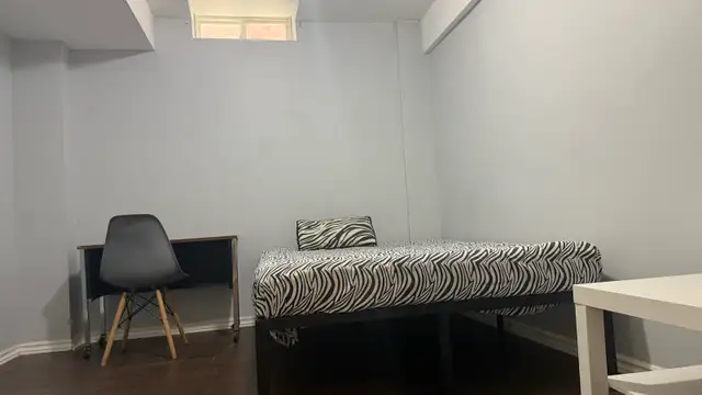 Furnished Room for Female  in Room Rentals & Roommates in City of Toronto - Image 5