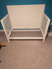 Baby crib/toddler bed