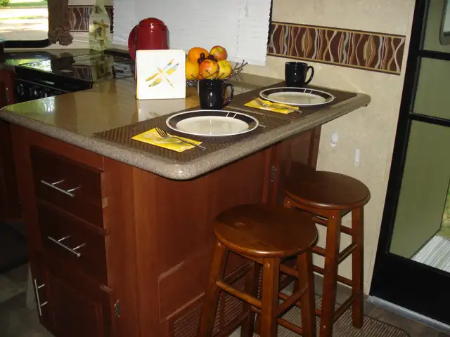 2015 forest river Flagstaff V-Lite {one owner} in Travel Trailers & Campers in Regina - Image 4