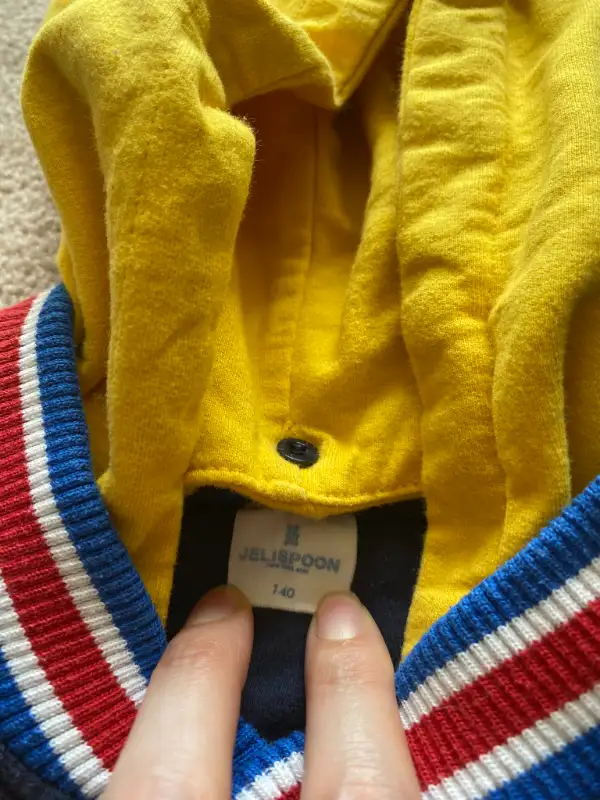 Selling stylish kids jacket - 8-10T size in Kids & Youth in St. Albert - Image 4