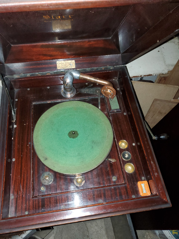 STARR PHONOGRAPH w/ Silver Spruce Singing Throat! (C.1917) in Other in City of Toronto - Image 3