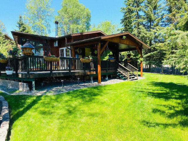 Recreational Waterfront Property on Tie Lake, B.C. in Houses for Sale in Calgary - Image 3