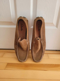 Like NEW Clarks Size 13 Suede Loafers Leather Shoes. Comfortable