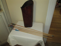 VINTAGE 1960'S LEATHER QUIVER  W/ ARROWS