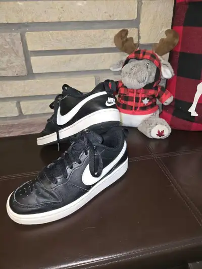 Nike Court Borough Low 2, View more
