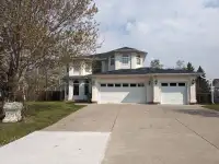 Gorgeous 7 bedroom home for rent in WETASKIWIN