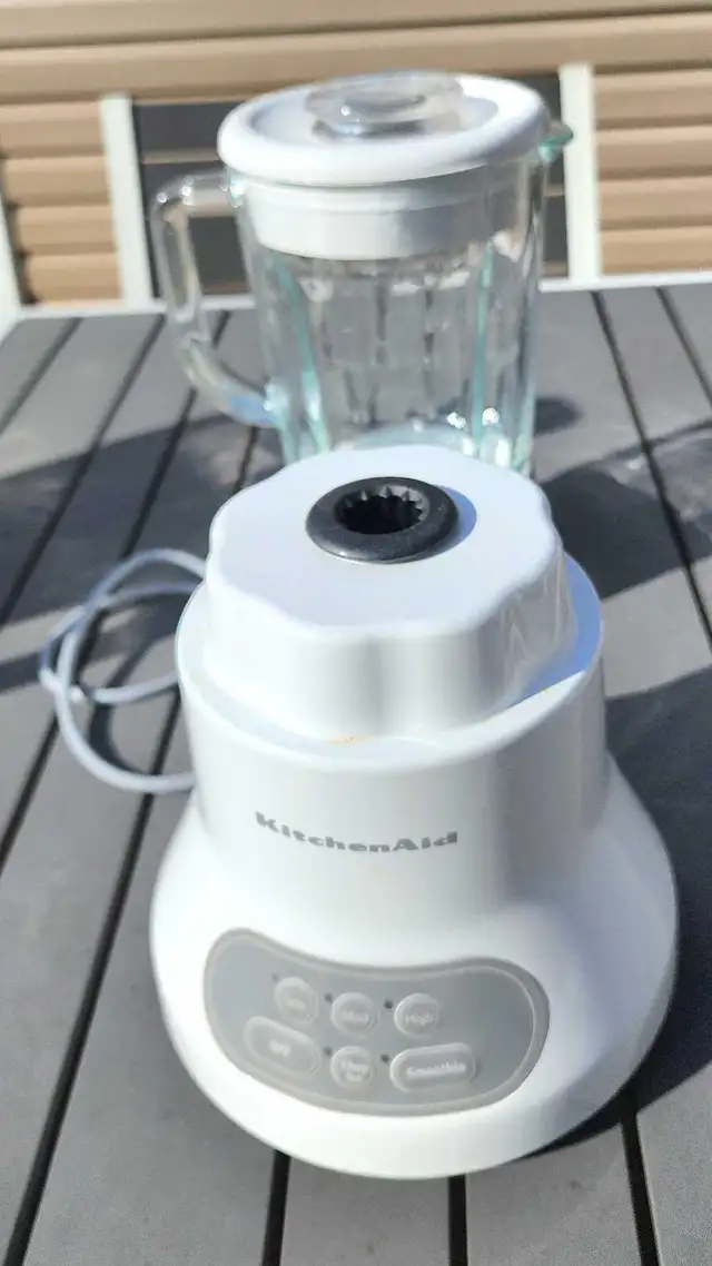 KitchenAid Blender in Processors, Blenders & Juicers in Brantford - Image 3