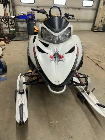 2009 Polaris dragon, runs perfect, fix kit done, new skis, cover, 3” 163 track
