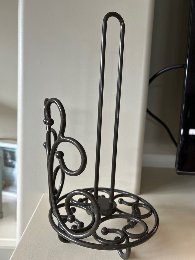 Paper towel holder from Princess House  in Kitchen & Dining Wares in Edmonton - Image 2