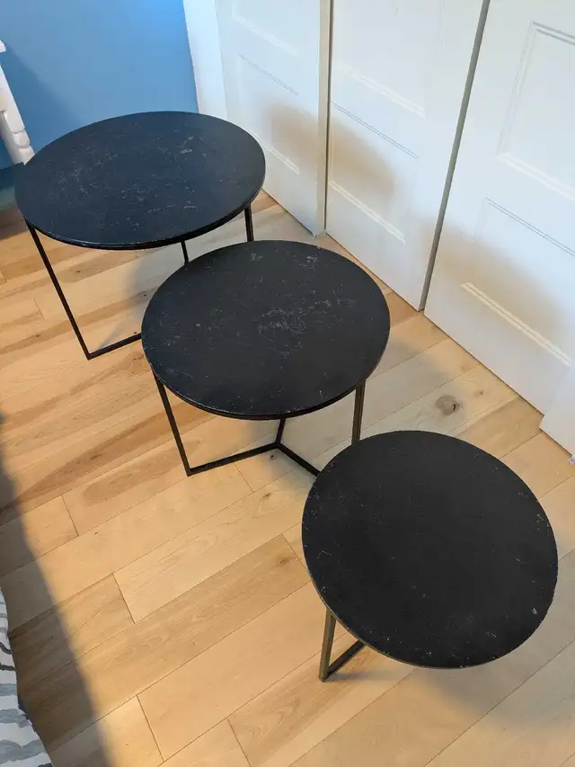 3 nesting round metal tables64520005543683123