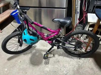 Vélo 20po en très bonne état manque seulement une  pédale , View more